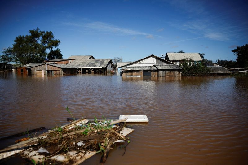 Brazil flooding will take weeks to subside, experts warn | Salem News ...