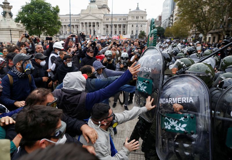 Dozens injured in pension protest outside Argentina Congress | Salem ...