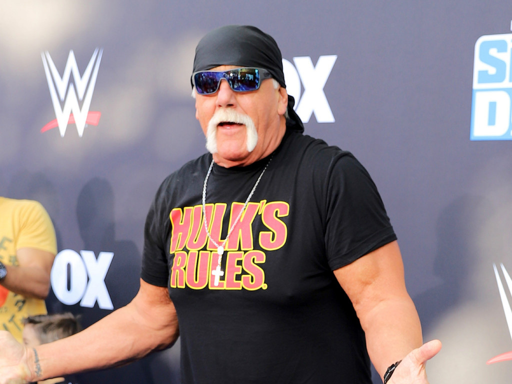 Wrestling legend Hulk Hogan dead at 71