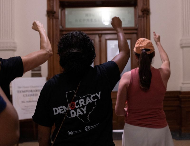 Texas lawmaker in redistricting fight spends night in Capitol to avoid ...